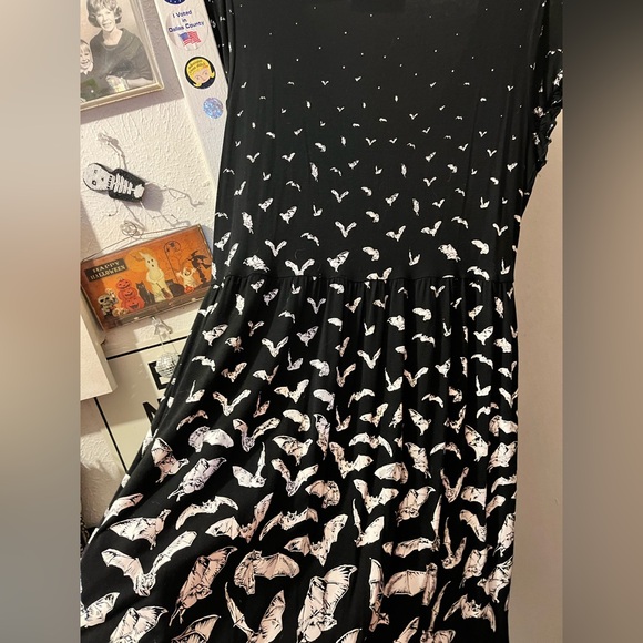 Killstar- size XL- bk/ wh cavalcade of bats dress w/ ruffles. VGC. - Picture 6 of 6